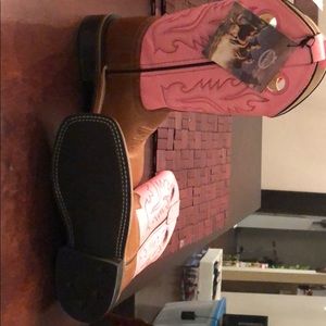 Girl CowGirl boys .. size 11